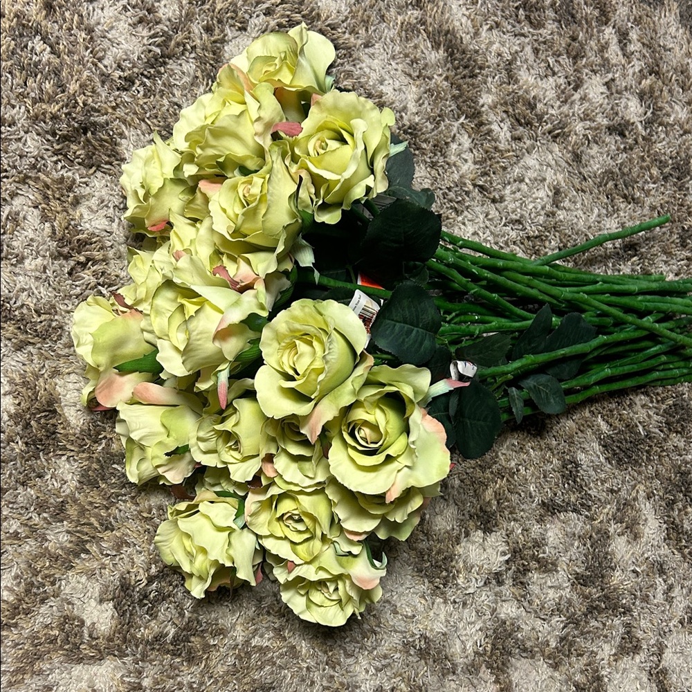 Artificial Yellow greenish Roses Bouquet